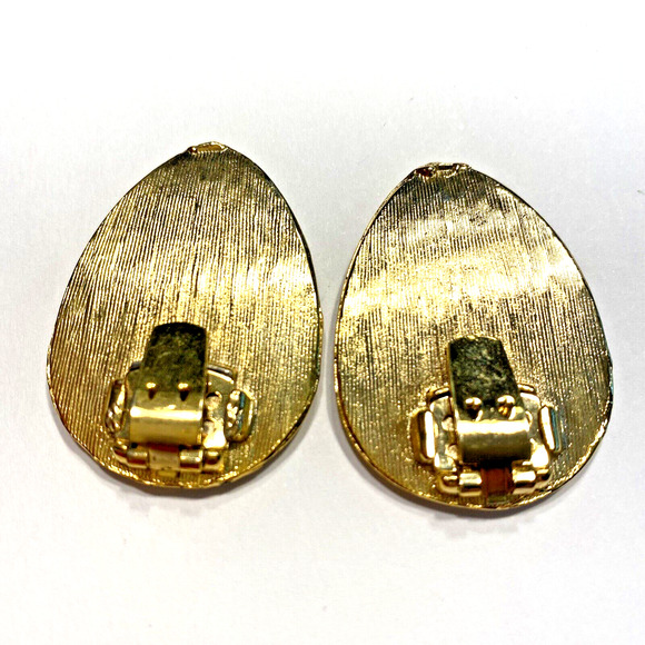 Red Shoe Clips Vintage 1980's Chunky Goldtone & Enamel Finish Egg Shaped Ovals - Picture 2 of 7